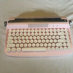 Yunzii Pink Actto Retro Mini Bluetooth 5.0 Keyboard B303 built in tablet holder